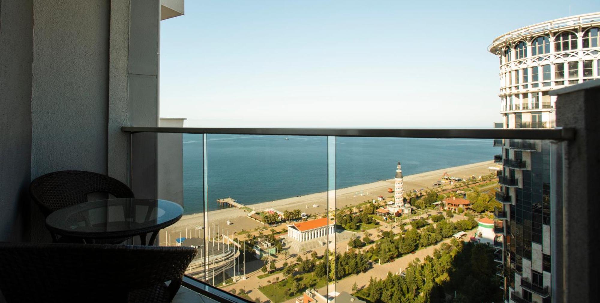 Holiday Lux Sea Towers Batoumi Extérieur photo